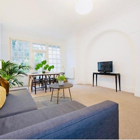 Spacious & Charming Garden Flat -Zone 2- Great For Central London Access Zewnętrze zdjęcie